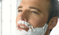 Co způsobuje vyrážky na bradě a krku